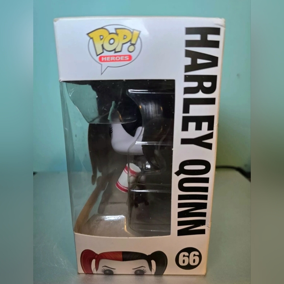 Funko Pop! Vinyl: DC Universe - Harley Quinn #66 - Picture 4 of 5
